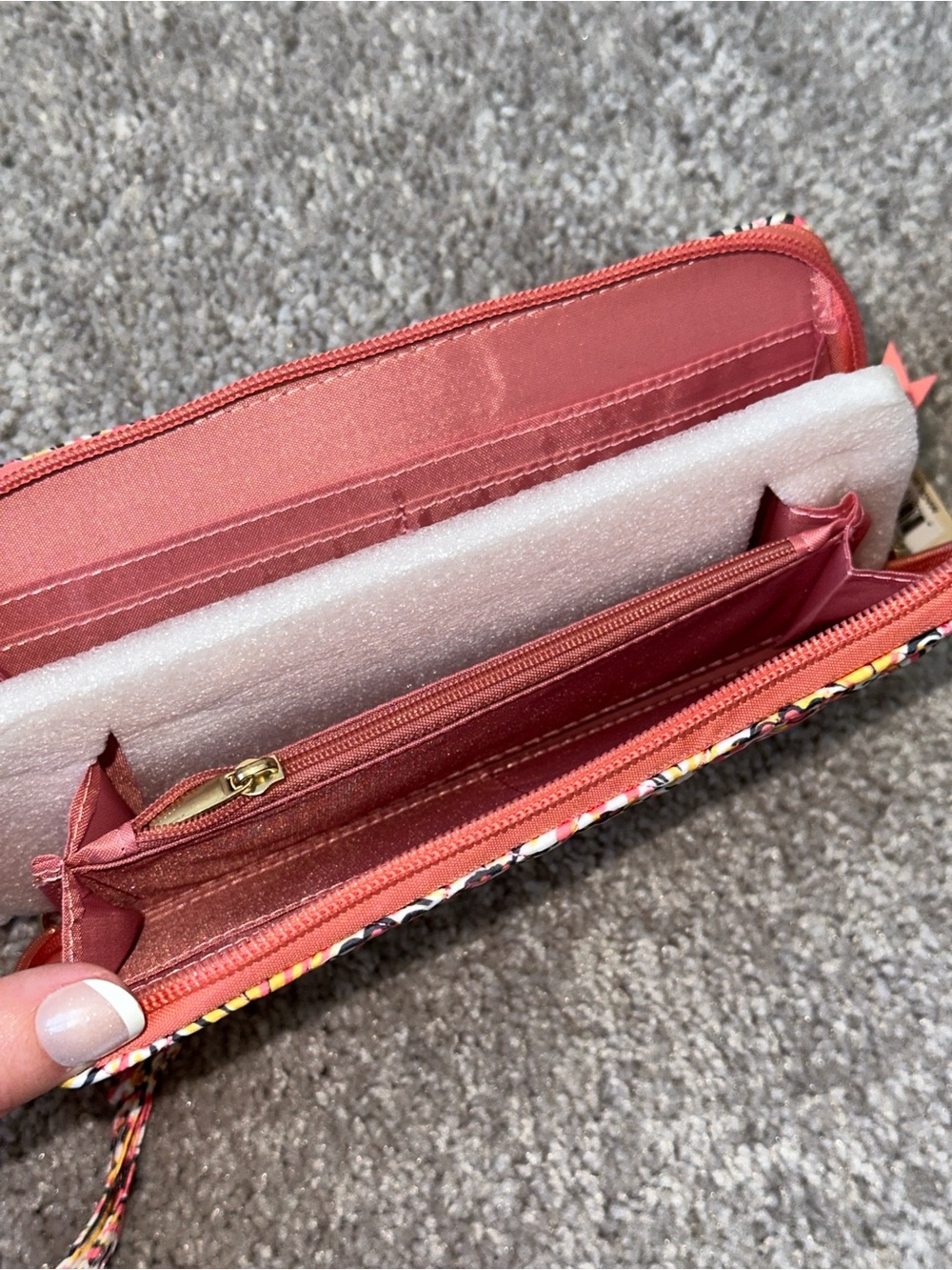 Simply Southern Coral Pink & Gold Multi Shell Patterned Wristlet Wallet - Picture 4 of 5